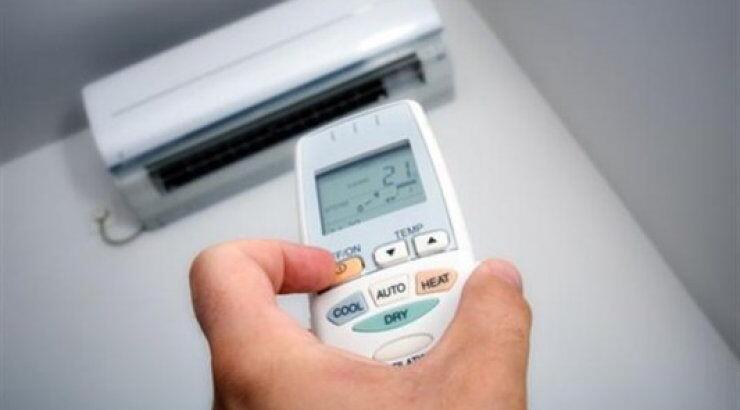 Μωρό στο σπίτι: Να βάλω ή όχι κλιματιστικό;