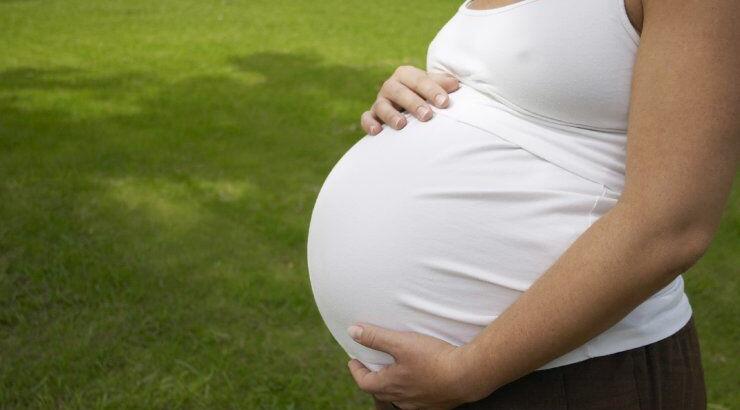 Αποτρίχωση με laser στην εγκυμοσύνη: Πόσο ασφαλής είναι;