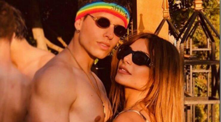 Ελευθερία Ελευθρίου: Δείτε τι την απαθανάτισε ο κούκλος σύντροφός της να κάνει στο σπίτι [βίντεο]