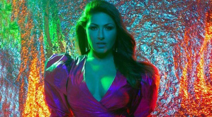 Η Έλενα Παπαρίζου με φόρεμα της Ηλιάνας Παπαγεωργίου 