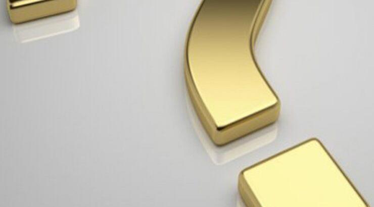 Έλληνας παρουσιαστής συγκατοικεί με τη σύντροφό του!