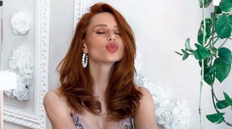 Έβελυν Καζαντζόγλου: Μας έδειξε το υπέροχο δώρο που της χάρισε ο σύντροφός της για τον Άγιο Βαλεντίνο