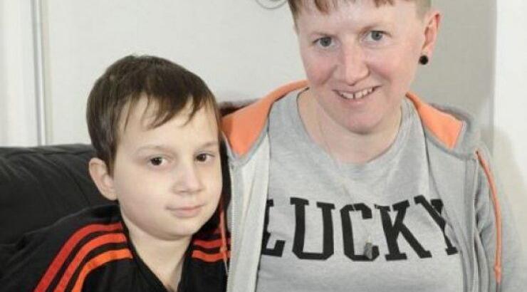 Η μαμά με αφήνει να «φύγω»: Το συγκλονιστικό μήνυμα 11χρονου που πεθαίνει από καρκίνο