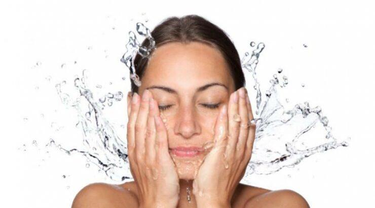 Κρύο ή ζεστό νερό για το πλύσιμο του προσώπου;