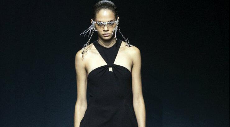 Summer total black outfit: Πώς να το πετύχεις