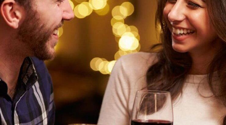 10 πράγματα που οι άντρες δεν θέλουν να κάνουμε στο πρώτο ραντεβού