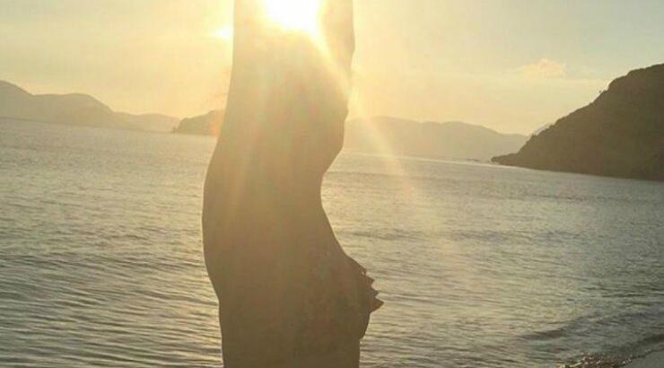 Πασίγνωστη Ελληνίδα τραγουδίστρια παντρεύτηκε κάτω από άκρα μυστικότητα