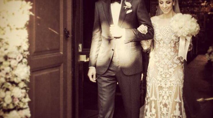 Το ζεϊμπέκικο της Ήβης Κυπριανού και τα γαρύφαλλα από τον σύζυγό της!