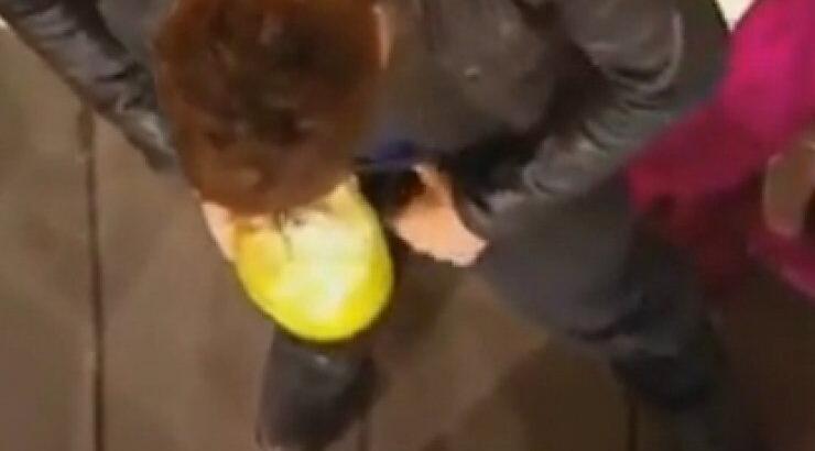 Gerard Butler: Άνοιξε το παντελόνι και έριξε παγάκια στα γεννητικά του όργανα!