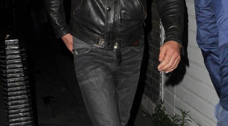 Gerald Butler: Μόνος και ασυνόδευτος!