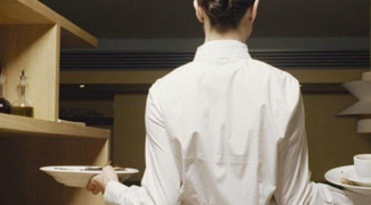 Κατήγγειλε το διευθυντή της, για σεξουαλική παρενόχληση 