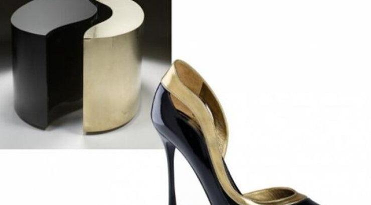 Γλυπτά με τακούνια 