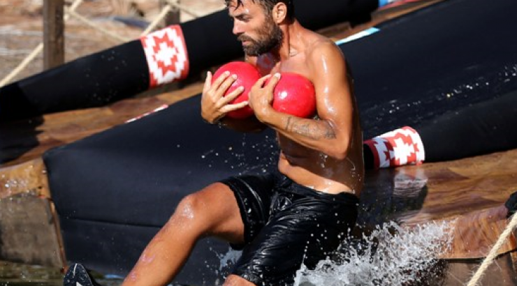 Ελληνίδα παρουσιάστρια "καρφώνει" τον Χανταμπάκη: "Ο εγκέφαλος της όλης κατάστασης είναι ο Στέλιος"