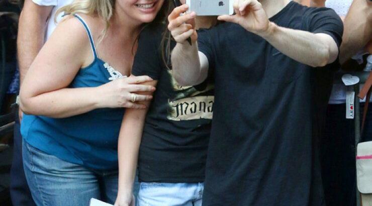 Πανικός με τις θαυμάστριες διάσημου ηθοποιού του Hollywood [εικόνες]