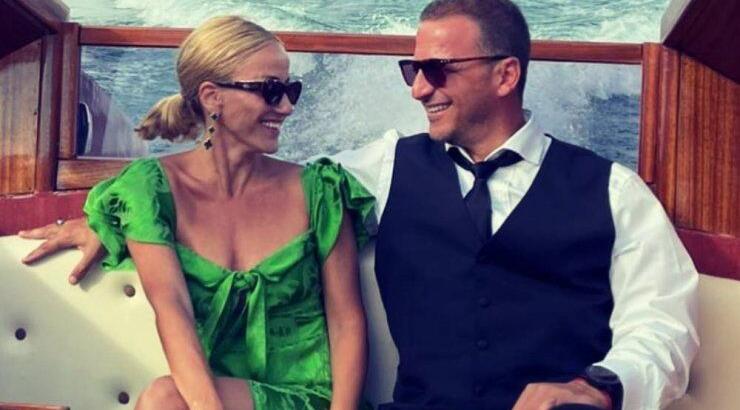 6 stylish ζευγάρια του νησιού που μας απασχολούν με τα looks που δημιουργούν