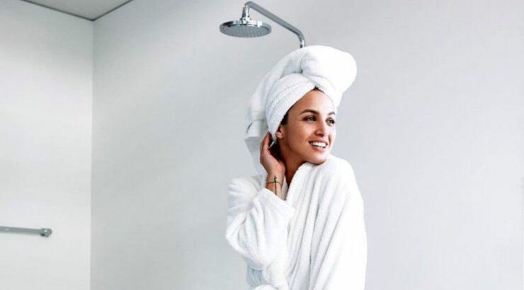 Κάλια Ελευθερίου: Δείτε την να ποζάρει μόνο με τα εσώρουχα