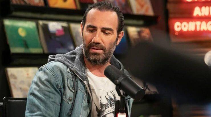 Πένθος για τον Αντώνη Κανάκη – "Έφυγε" από τη ζωή στενός του συνεργάτης 