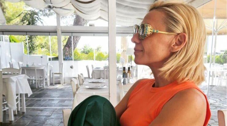 Κατερίνα Καραβάτου: Η on camera αντίδρασή της όταν ρωτήθηκε για τον Κρατερό Κατσούλη [βίντεο]