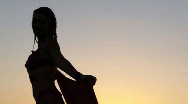 Κύπρια παρουσιάστρια ξεσπά για την "επίθεση" που δέχτηκε για την απόφασή της να μείνει στο σπίτι με το παιδί της