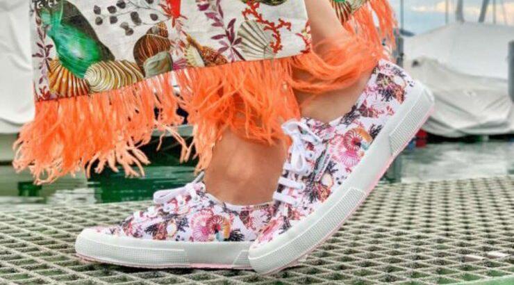 Η Μαίρη Κατράντζου συνεργάστηκε με τη Superga και δημιούργησαν μία limited συλλογή sneakers  που λατρέψαμε!