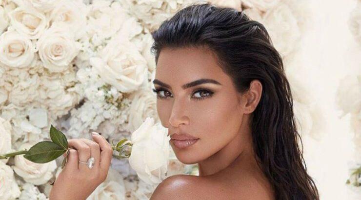 Kim Kardashian: Μας έδειξε πρώτη φορά τον νεογέννητο γιο της!