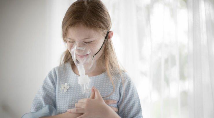 Πώς η χρήση κορτιζόνης μπορεί να προκαλέσει επιπλοκές στα παιδιά