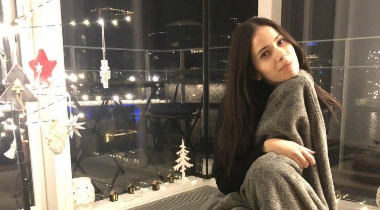 Έτσι πέρασα το βράδυ της Κυριακής στο στολισμένο μου σαλόνι! [εικόνες]