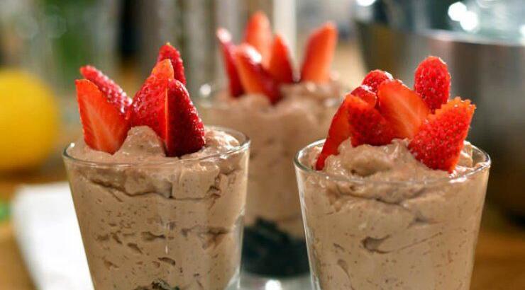 Κρέμα πραλίνα με κομμάτια μπισκότου