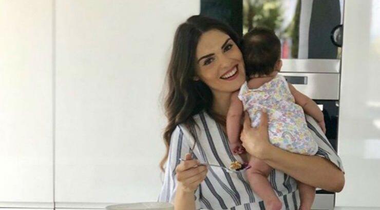 Κρίστη Αγαπίου: Μας έδειξε πρώτη φορά το πρόσωπο της μικρής Ελύσιας και είναι υπέροχη! 