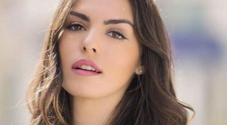 Κρίστη Αγαπίου: Μας έδειξε την κορούλα της στην αγκαλιά του συζύγου της στην παραλία και τους λατρέψαμε!