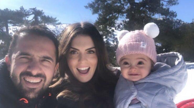 Κρίστη Αγαπίου – Πανίκος Λειβαδιώτης: "Απόδραση" με την κόρη τους στα χιόνια! [εικόνες]