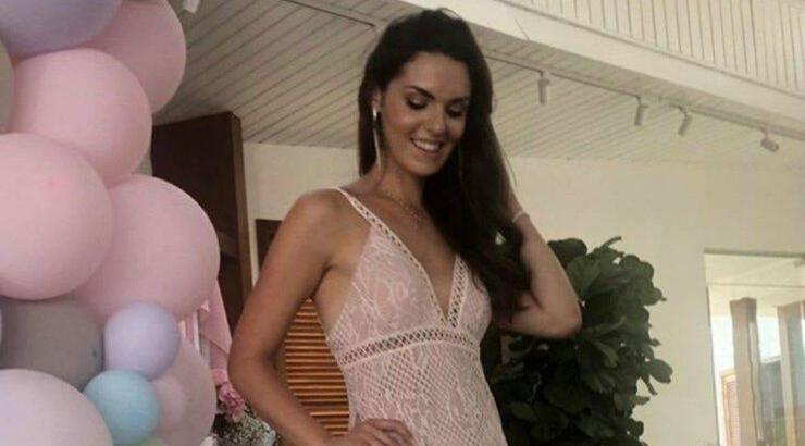 Κρίστη Αγαπίου: Το φόρεμα που επέλεξε για τη βάπτιση της κόρης της! [εικόνες]