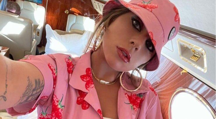 Lady Gaga: Δείτε την να ποζάρει χωρίς μακιγιάζ και θα τα χάσετε [βίντεο]