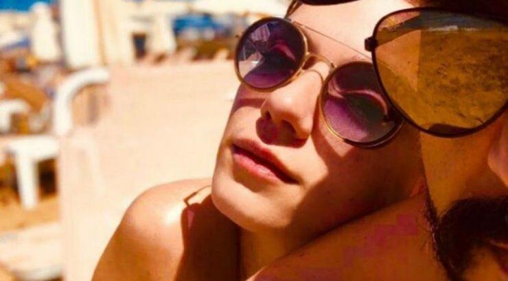 Βάσω Λασκαράκη: Ποζάρει με νάζι και μικροσκοπικό μπικίνι στον Λευτέρη Σουλτάτο! [εικόνες]