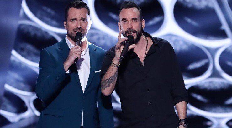 Μουζουράκης και Λιανός ανέβηκαν στη σκηνή του "The Voice" και μας χάρισαν ντουέτο – έκπληξη! [βίντεο]