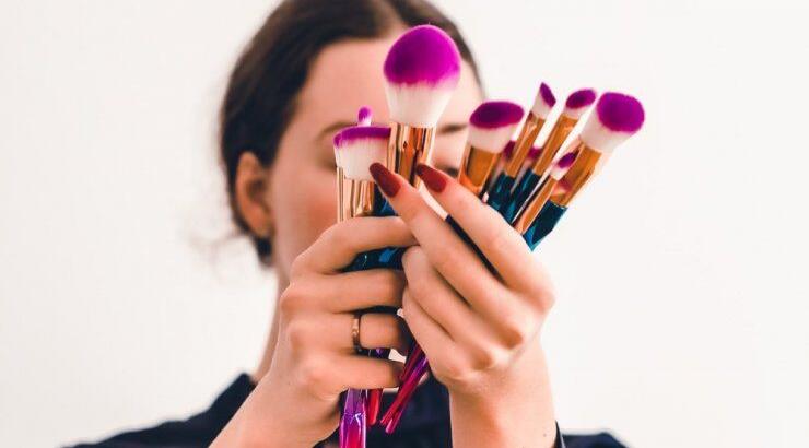 Δύο βασικά λάθη που κάνεις στο μακιγιάζ και δείχνεις πιο κουρασμένη! 