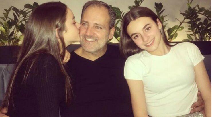 Μαξ Τρίγκας: Δείτε πως ευχήθηκε στις δίδυμες κόρες της συντρόφου του, Έφης Παπαιωάννου