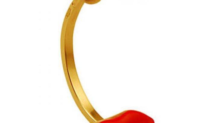 Kisses στα αυτιά!