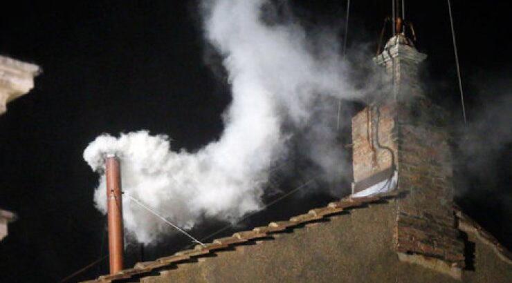 Λευκός καπνός στο Βατικανό