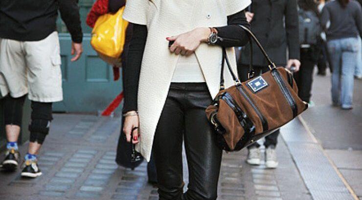 «Με ποιους τρόπους μπορώ να φορέσω το δερμάτινο παντελόνι μου;»