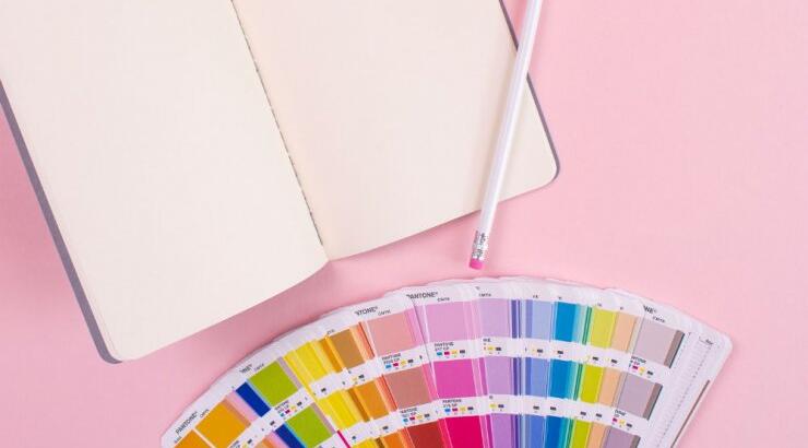 To Ινστιτούτο Χρώματος Pantone διάλεξε δύο χρώματα που θα καθορίσουν το 2021