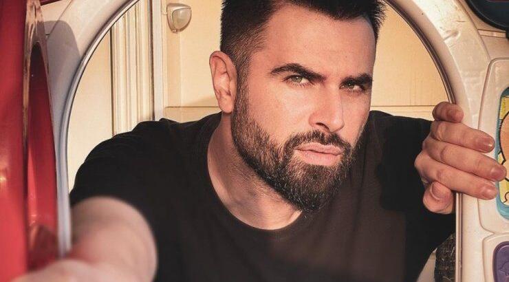 Γιώργος Παπαδόπουλος: Δείτε πως τον τρόλαραν η μητέρα και η πεθερά του [εικόνα]