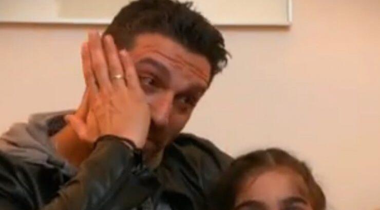 Η συγκίνηση του Κυριάκου Πελεκάνου όταν αποχαιρέτησε την οικογένειά του! [βίντεο]