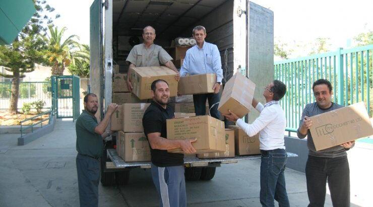 Tρόφιμα σε άπορες οικογένειες από τη Medochemie