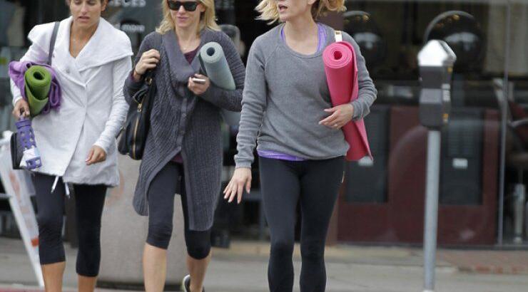 Φίλες, διάσημες και λάτρεις της yoga [φωτογραφίες]