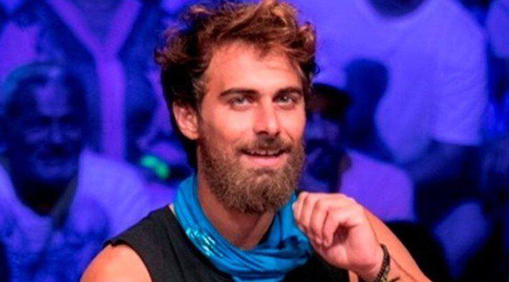 Μάριος Πρίαμος: Απομονώθηκε στο δάσος με τη συμπαίκτρια του - Δυναμώνει το ειδύλλιο τους [βίντεο]