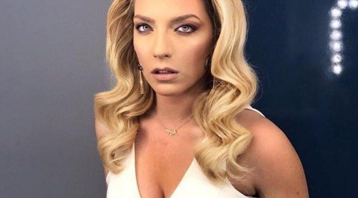 Άντρη Καραντώνη: Δείτε την μελαχρινή