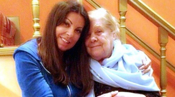 "Η Άντζελα Δημητρίου είναι καταρρακωμένη, είναι πάρα πολύ στεναχωρεμένη έχασε το στήριγμά της"