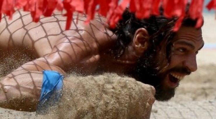 Η πιο απρόσμενη αποκάλυψη! Δεν θα πιστεύετε ποιος είναι ξάδελφος με τον Γιάννη Σπαλιάρα!