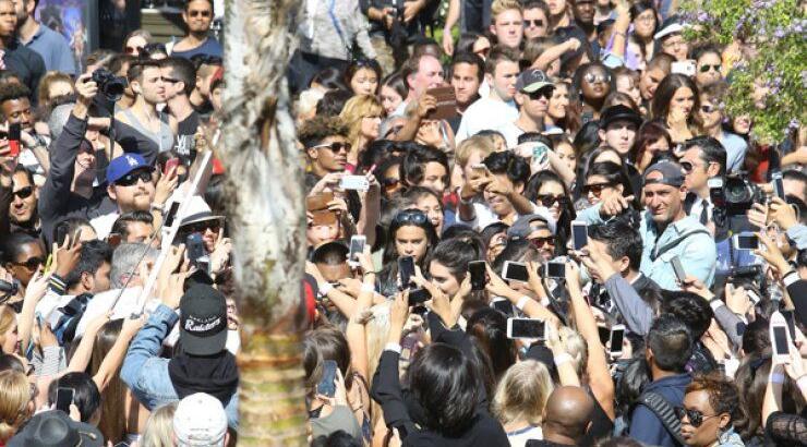 Χαμός έγινε με τις αδερφές Kardashian [εικόνες]